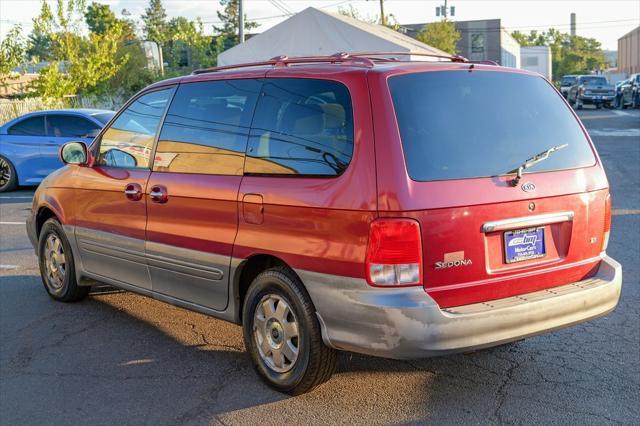 used 2002 Kia Sedona car, priced at $3,900