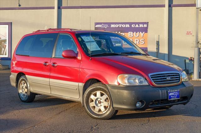 used 2002 Kia Sedona car, priced at $3,900