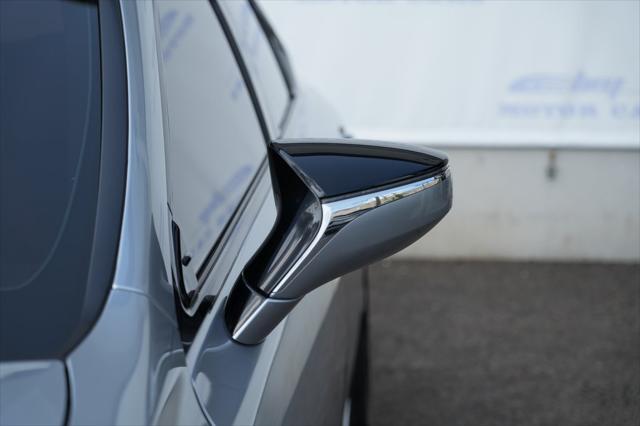 used 2022 Lexus ES 300h car, priced at $34,900