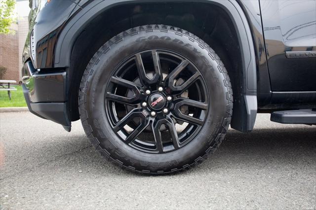 used 2022 GMC Sierra 1500 car, priced at $41,900