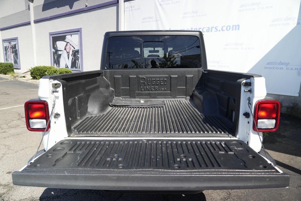 used 2023 Jeep Gladiator car, priced at $27,900
