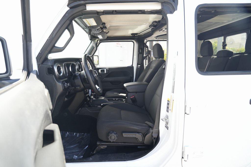 used 2023 Jeep Gladiator car, priced at $27,900