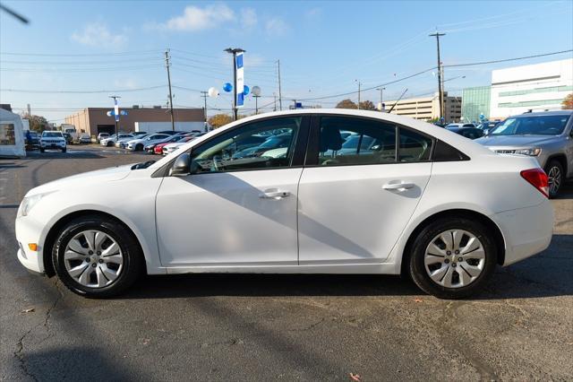 used 2014 Chevrolet Cruze car, priced at $4,900