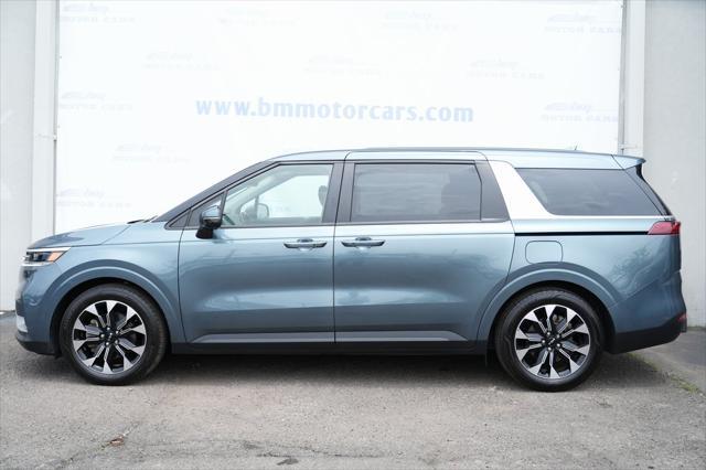 used 2024 Kia Carnival car, priced at $34,900