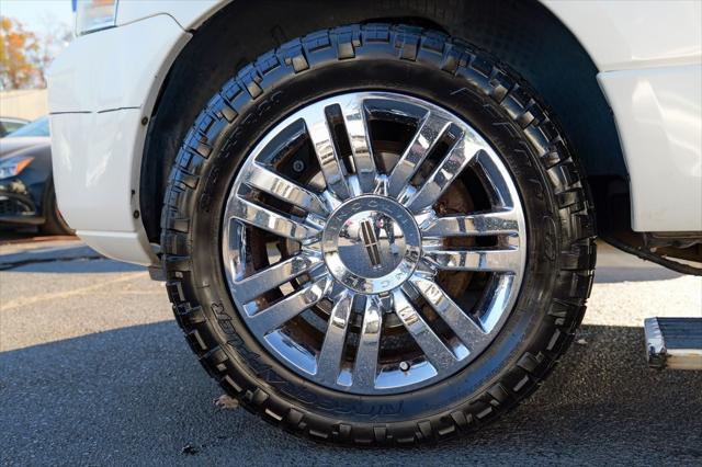 used 2008 Lincoln Navigator car, priced at $4,900