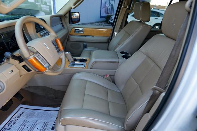 used 2008 Lincoln Navigator car, priced at $4,900