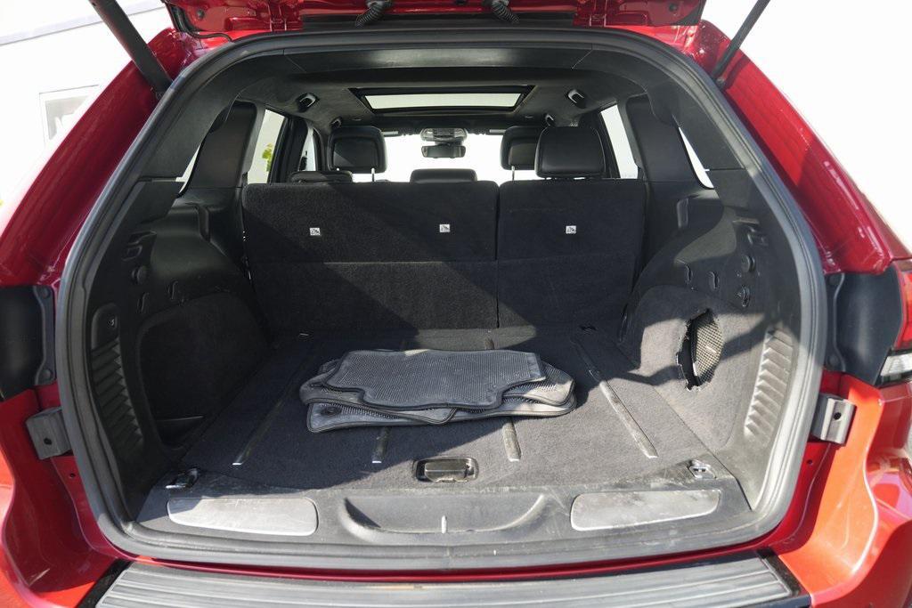 used 2015 Jeep Grand Cherokee car, priced at $27,700