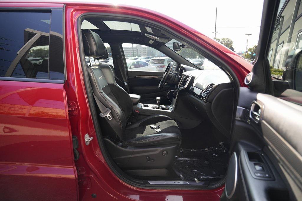 used 2015 Jeep Grand Cherokee car, priced at $27,700