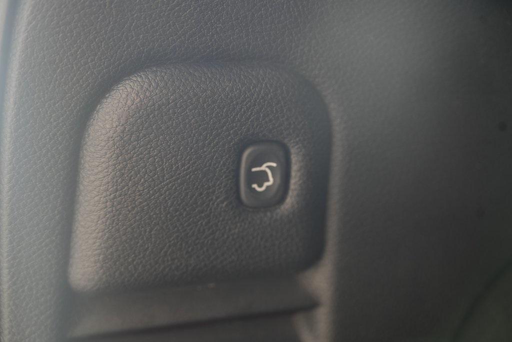used 2015 Jeep Grand Cherokee car, priced at $27,700