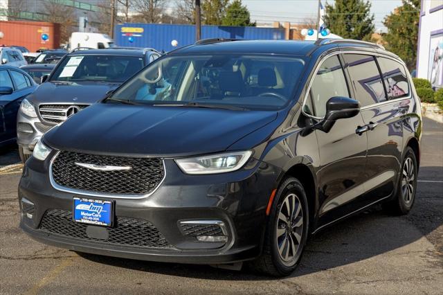 used 2021 Chrysler Pacifica car, priced at $17,900