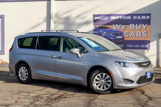 used 2019 Chrysler Pacifica car, priced at $13,900