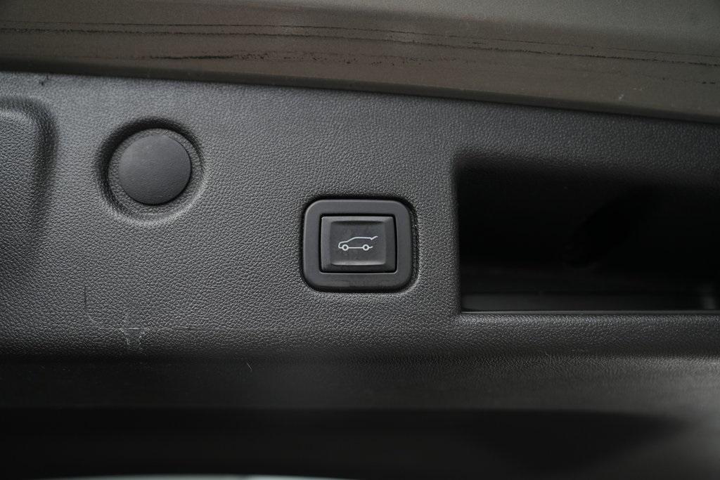 used 2018 Chevrolet Equinox car, priced at $10,900