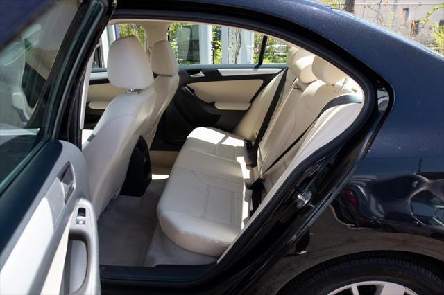 used 2016 Volkswagen Jetta Hybrid car, priced at $9,700