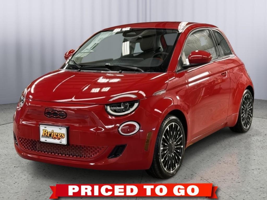 new 2024 FIAT 500e car