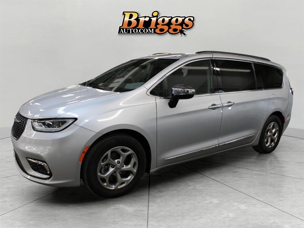 used 2023 Chrysler Pacifica car, priced at $35,487