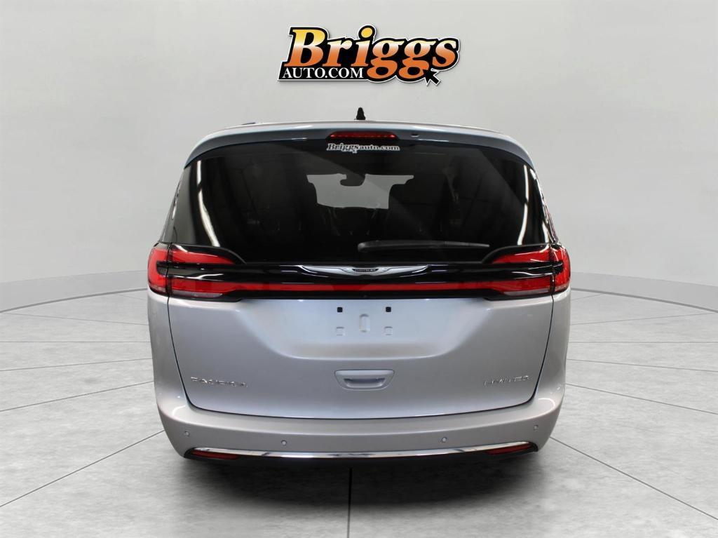 used 2023 Chrysler Pacifica car, priced at $35,487