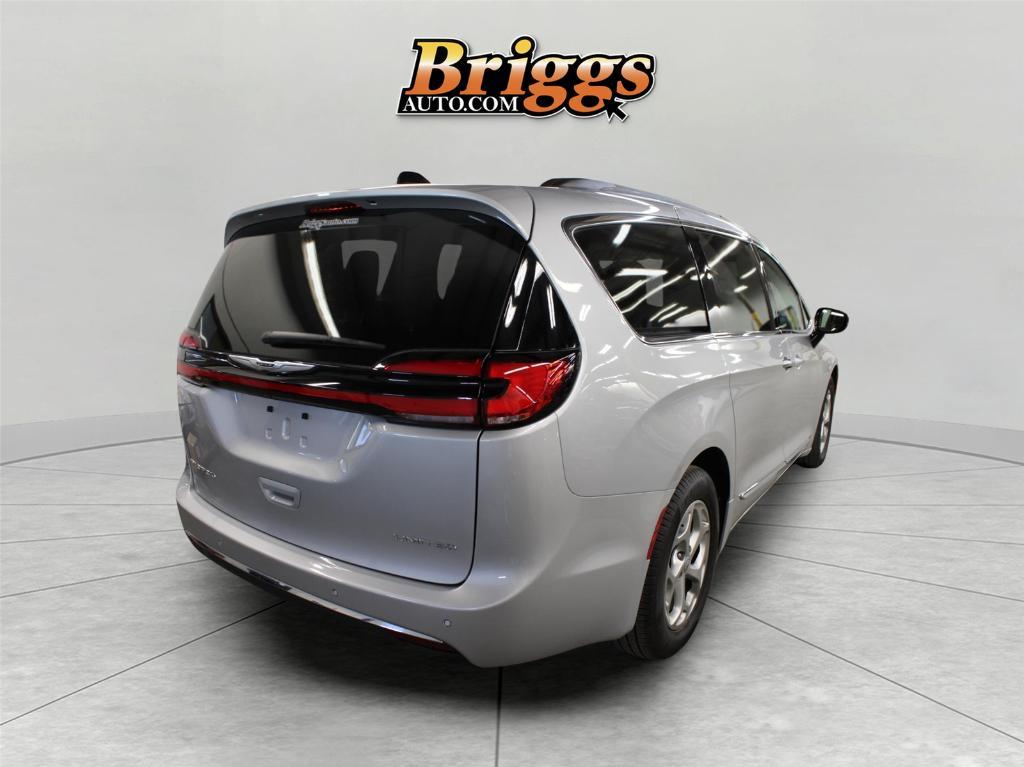 used 2023 Chrysler Pacifica car, priced at $35,487