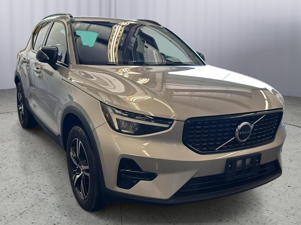 used 2024 Volvo XC40 car, priced at $29,886