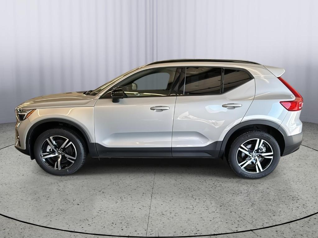 used 2024 Volvo XC40 car, priced at $29,886