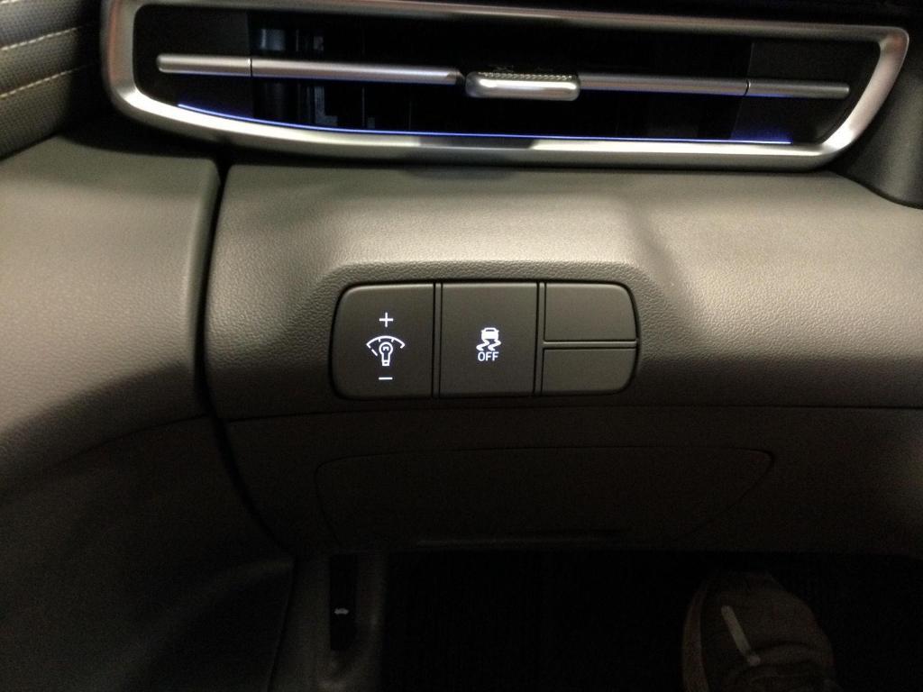 used 2025 Hyundai Elantra car, priced at $20,487