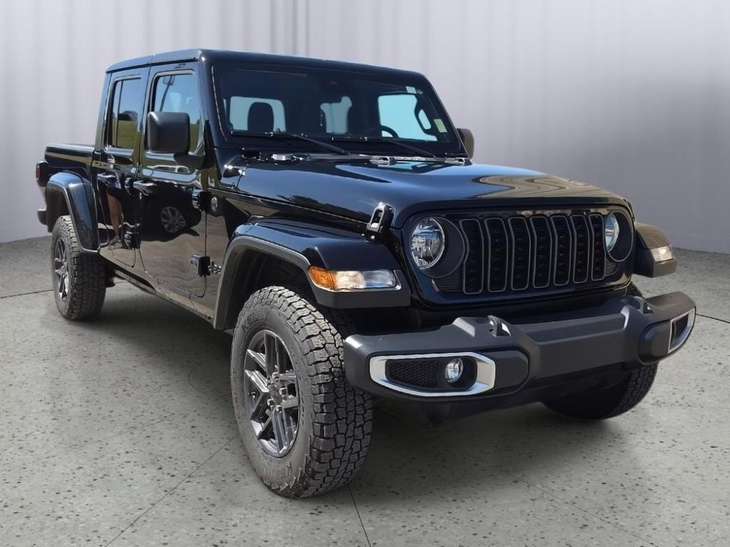 used 2024 Jeep Gladiator car, priced at $36,987
