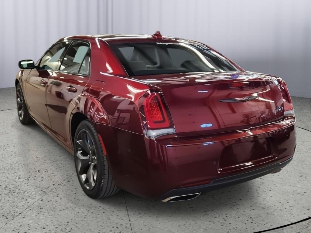 used 2022 Chrysler 300 car, priced at $29,086