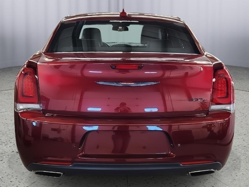 used 2022 Chrysler 300 car, priced at $29,086