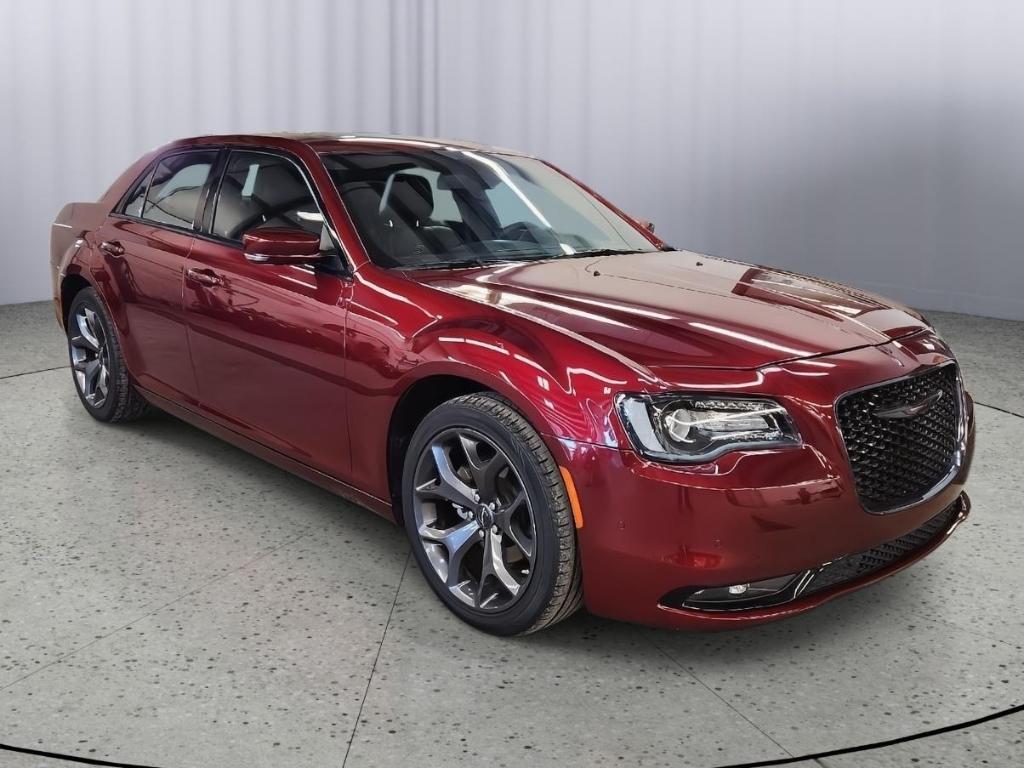 used 2022 Chrysler 300 car, priced at $29,086