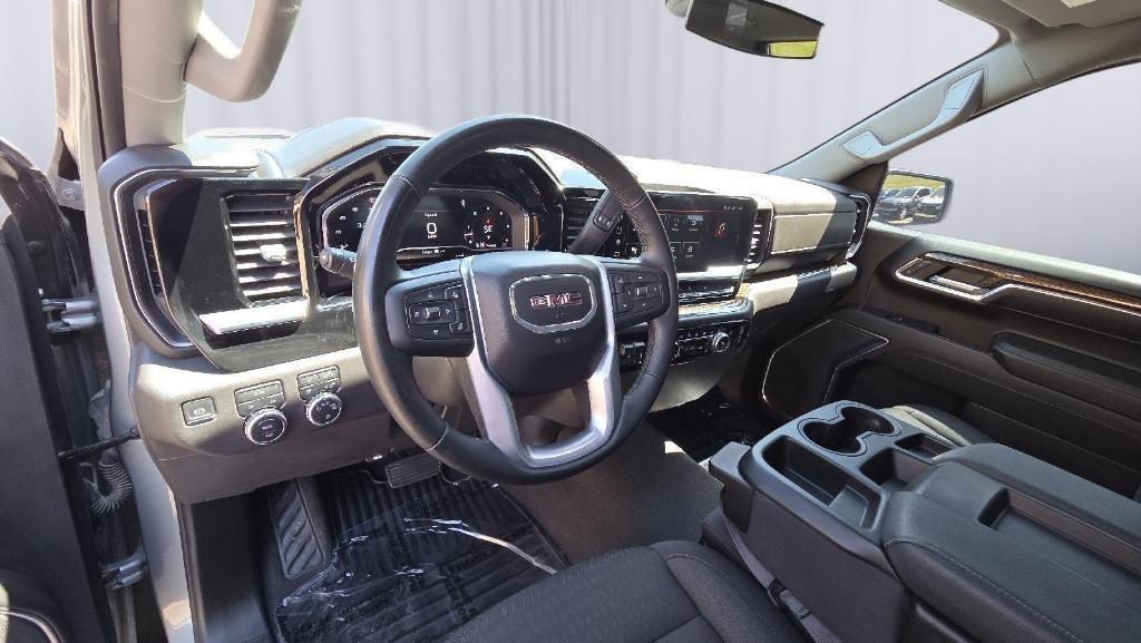 used 2024 GMC Sierra 1500 car, priced at $42,787