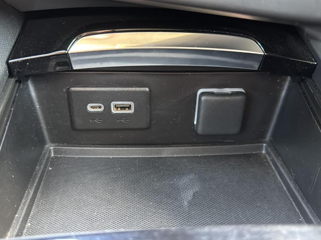 used 2023 Buick Envision car, priced at $26,786