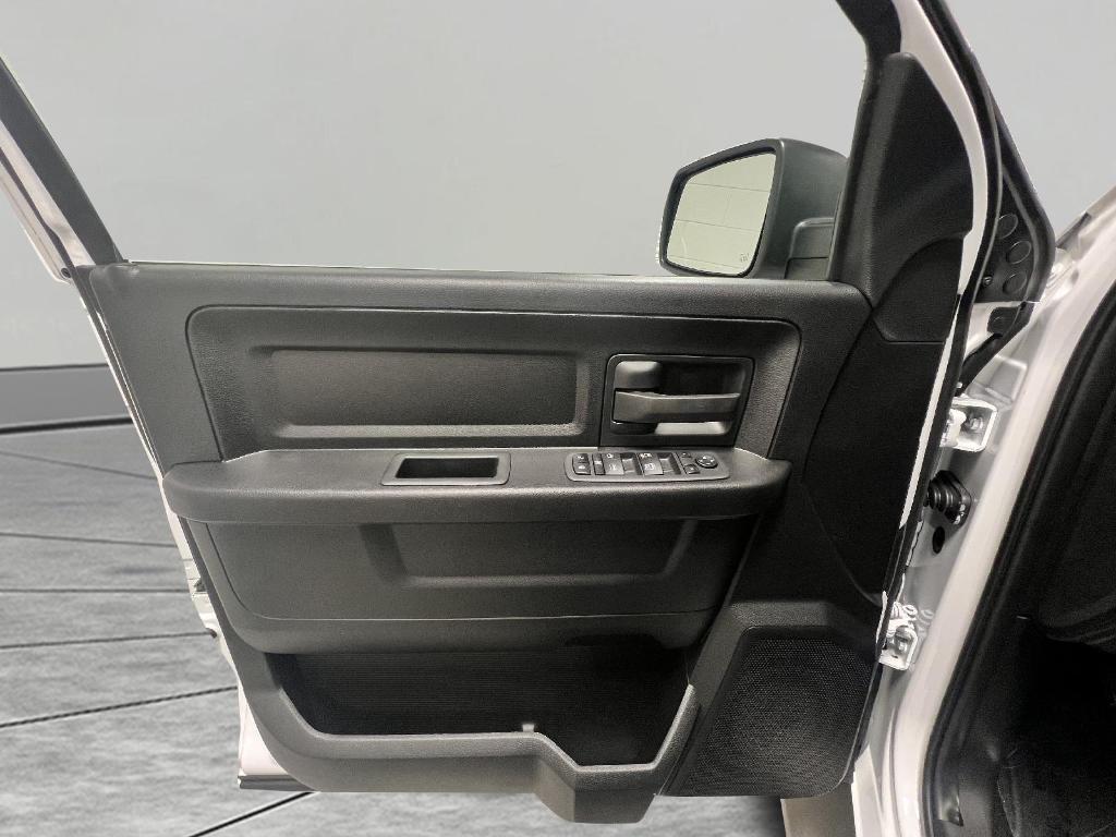 new 2024 Ram 1500 Classic car, priced at $39,318