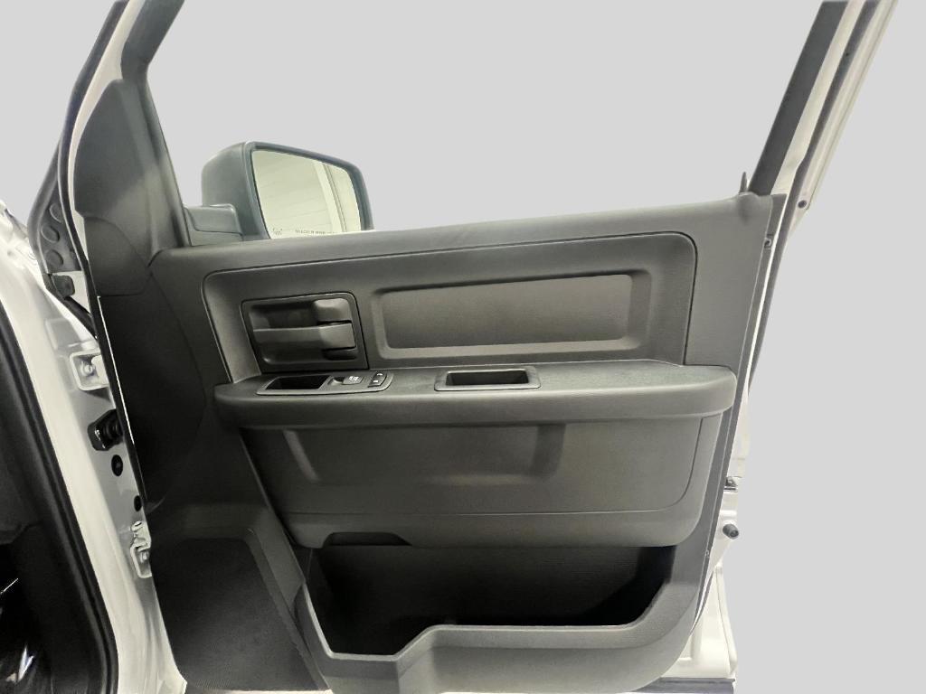 new 2024 Ram 1500 Classic car, priced at $39,318