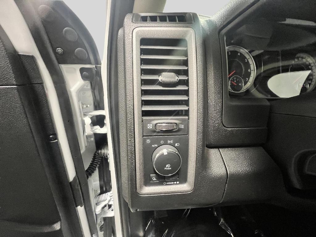 new 2024 Ram 1500 Classic car, priced at $39,318