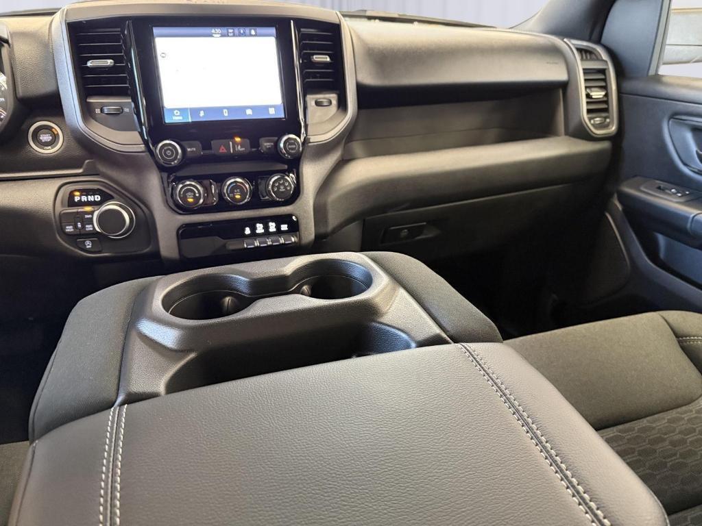 new 2025 Ram 1500 car, priced at $43,913