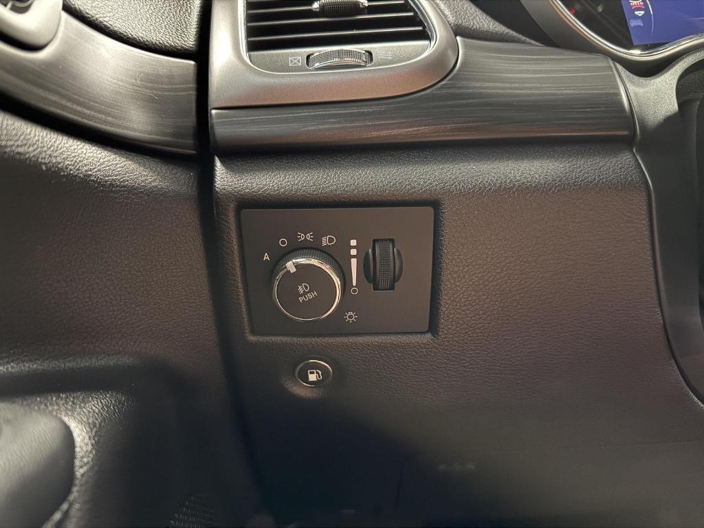 used 2021 Jeep Grand Cherokee car, priced at $23,987