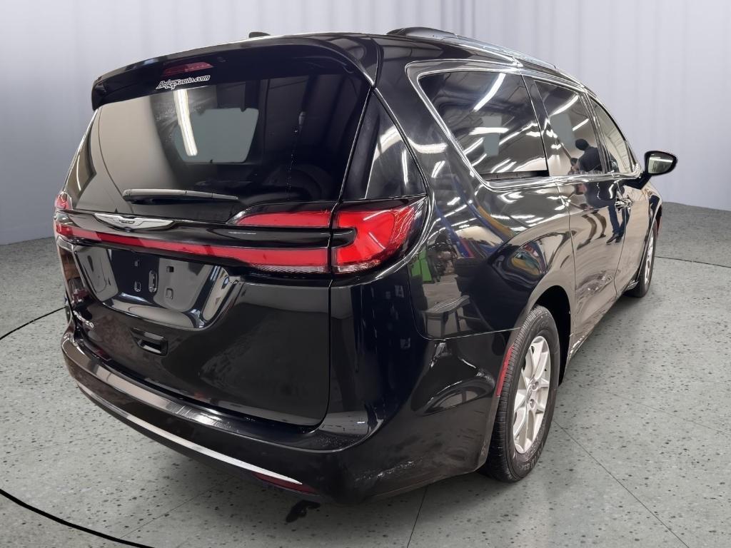 used 2022 Chrysler Pacifica car, priced at $23,186