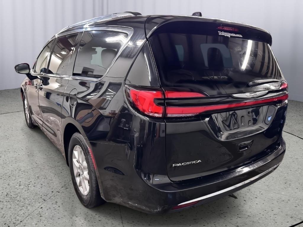 used 2022 Chrysler Pacifica car, priced at $23,186