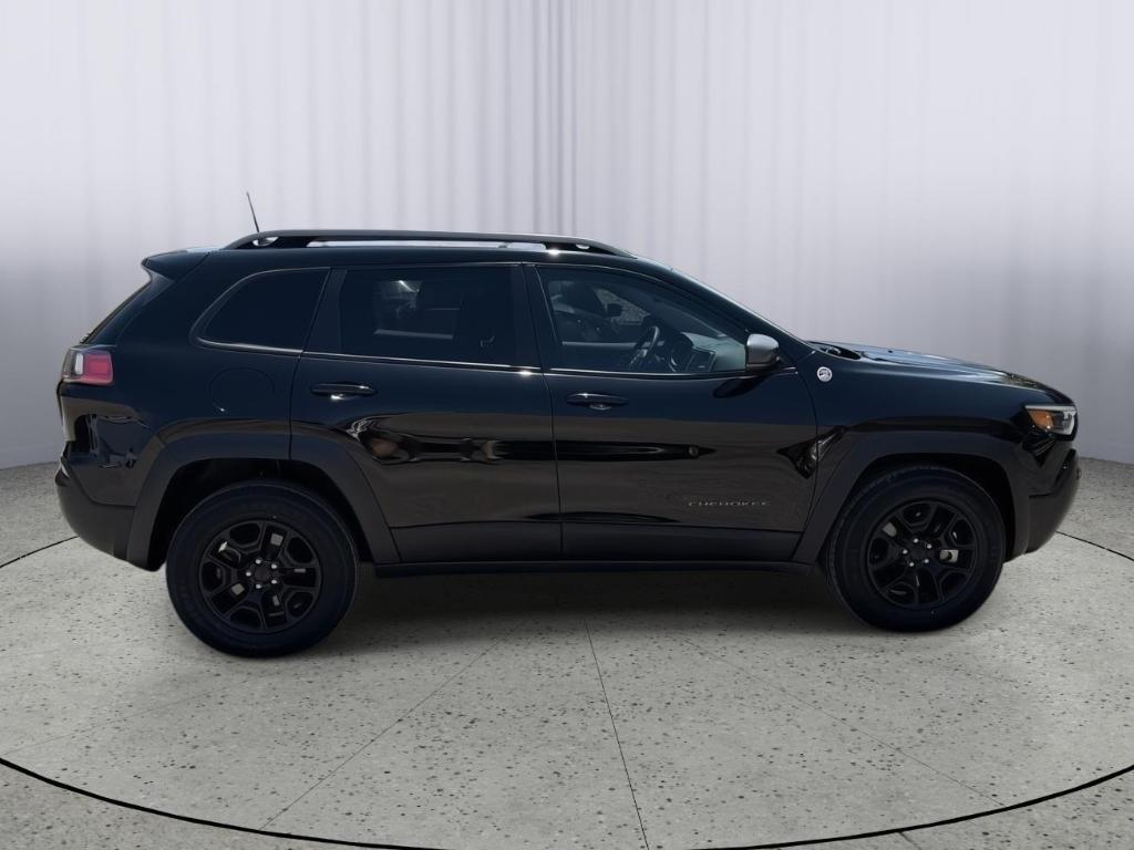 used 2020 Jeep Cherokee car, priced at $20,595