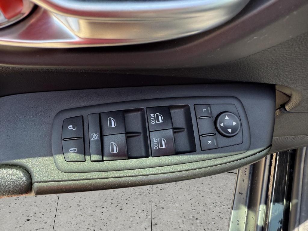 used 2020 Jeep Cherokee car, priced at $20,595