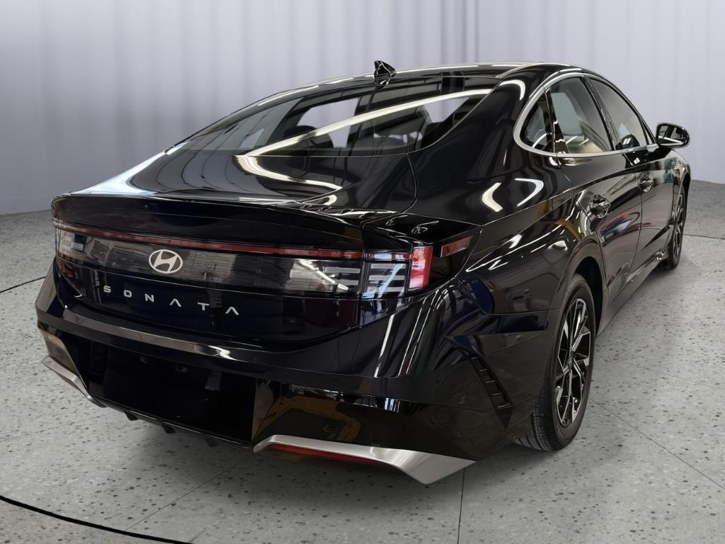 new 2025 Hyundai Sonata car