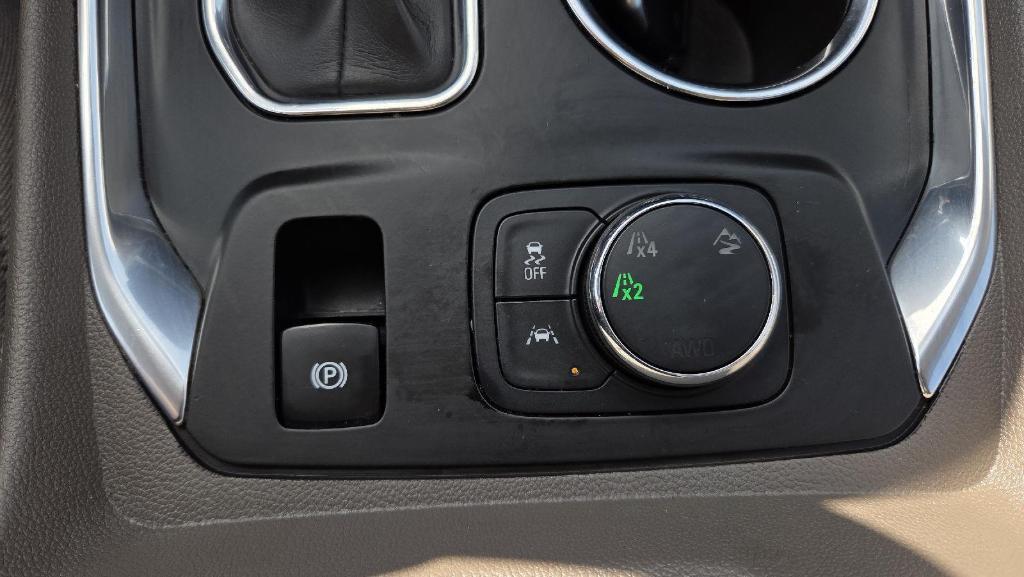 used 2021 Chevrolet Traverse car, priced at $26,186