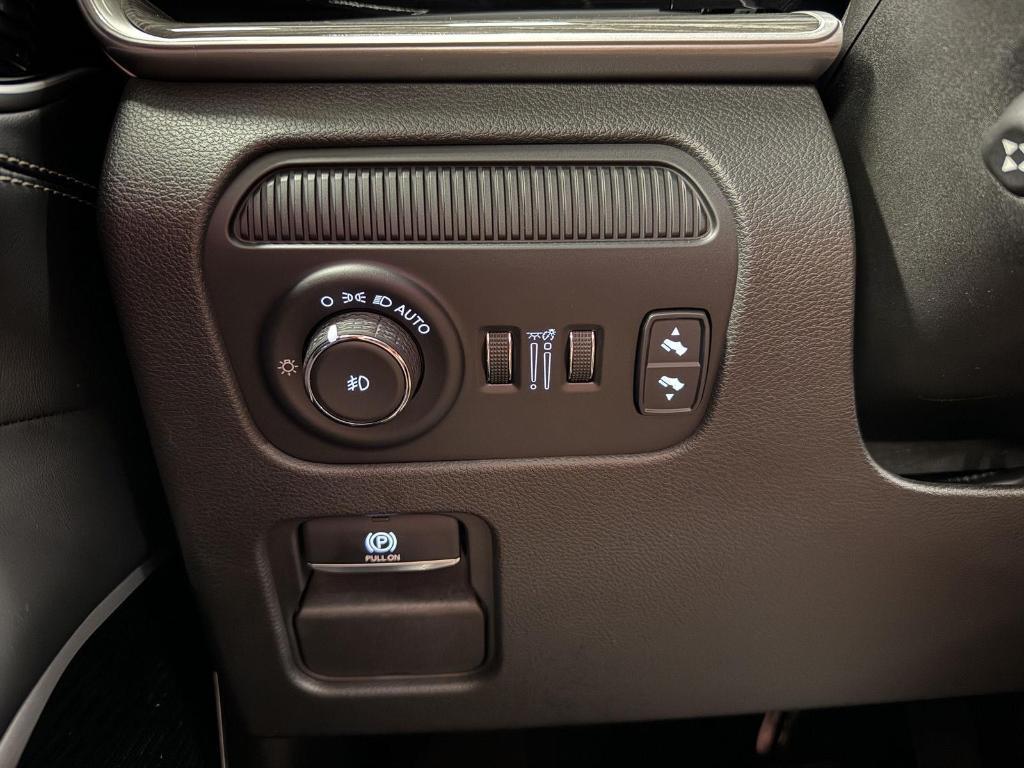 used 2022 Jeep Wagoneer car, priced at $42,987