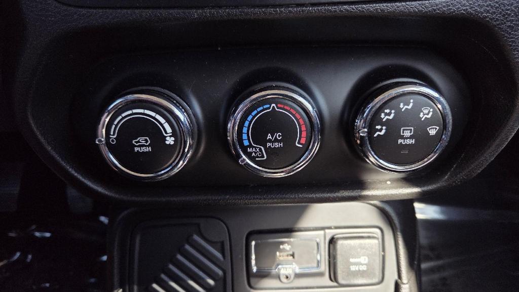 used 2017 Jeep Renegade car