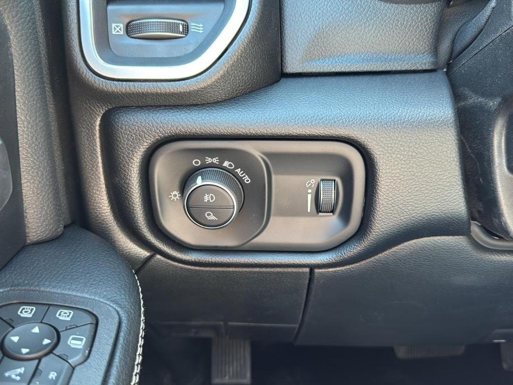 new 2025 Ram 2500 car, priced at $77,325