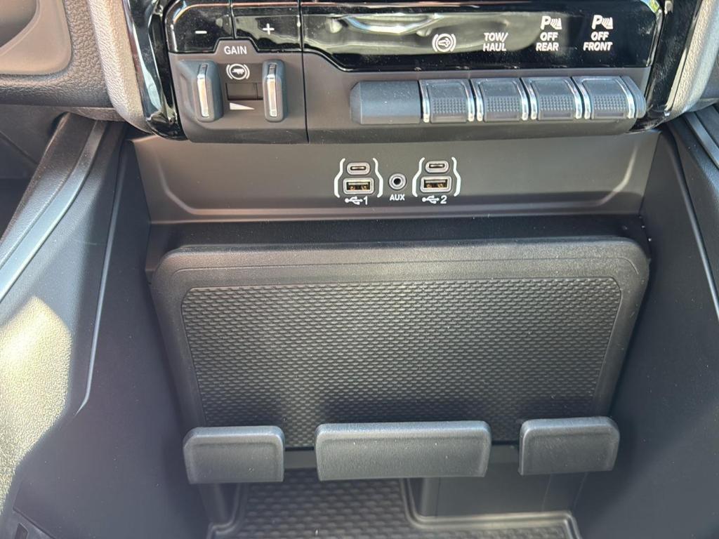 new 2025 Ram 2500 car, priced at $77,325