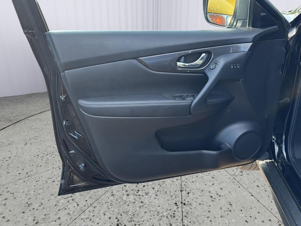 used 2020 Nissan Rogue car, priced at $20,987
