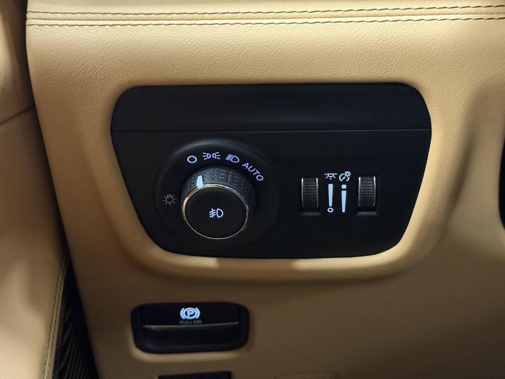 used 2024 Jeep Grand Cherokee car, priced at $52,987