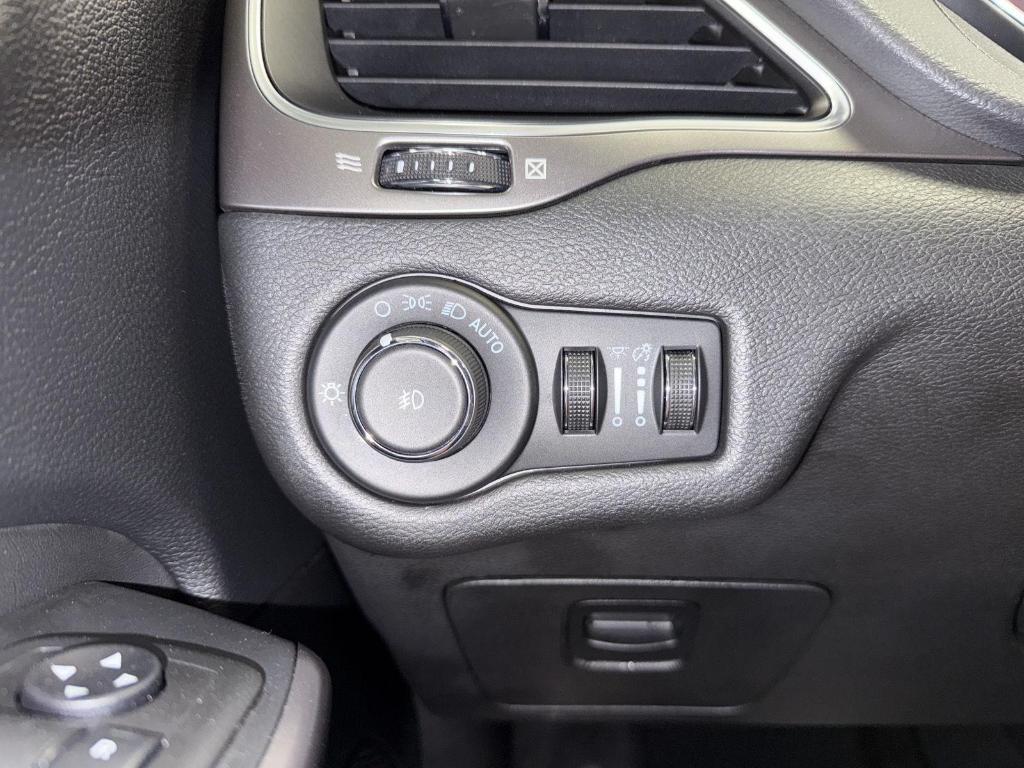 used 2021 Jeep Cherokee car, priced at $23,787