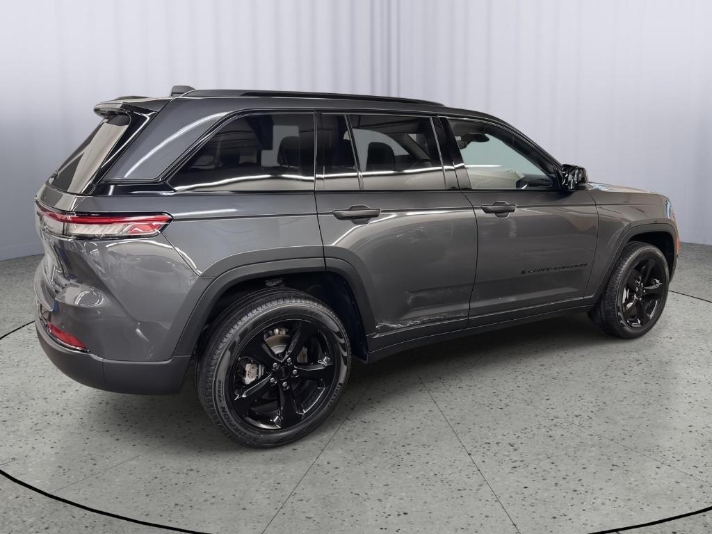 used 2024 Jeep Grand Cherokee car, priced at $41,987