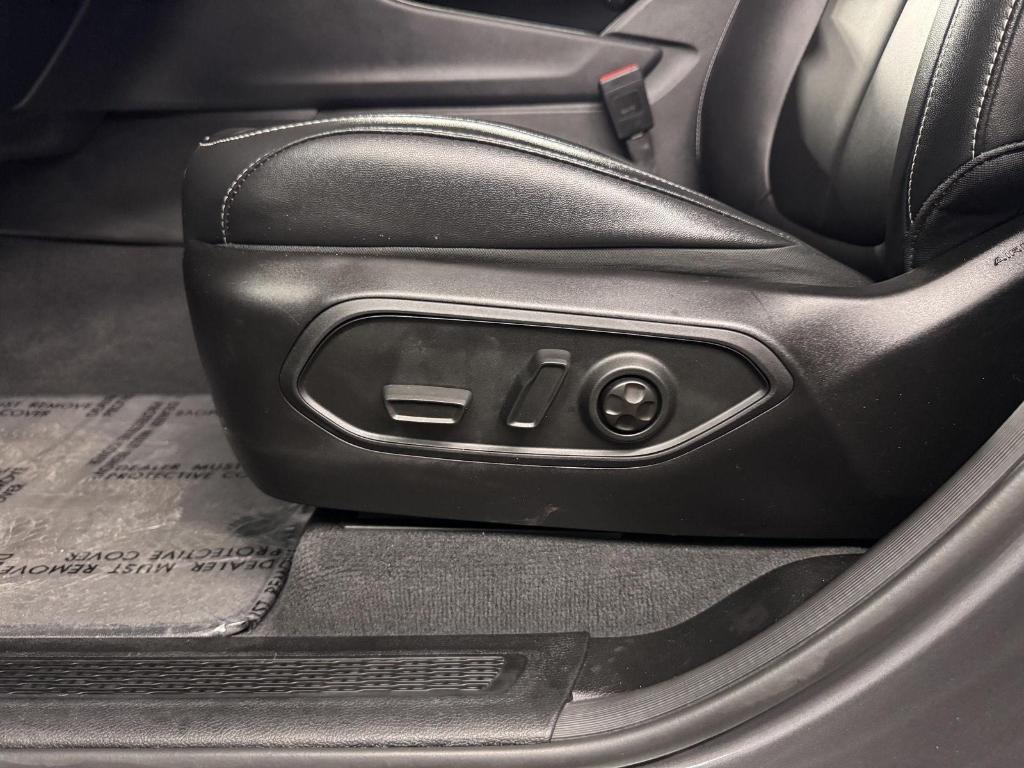 used 2024 Jeep Grand Cherokee car, priced at $41,987